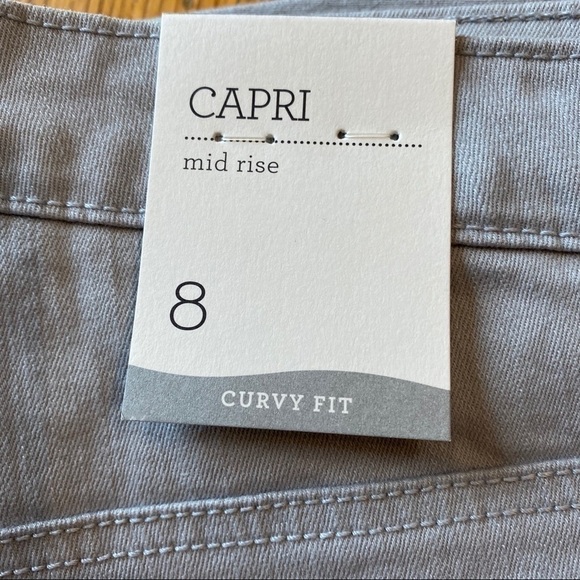 NWT woman’s mid rise curvy fit capri size 8 - Picture 6 of 7